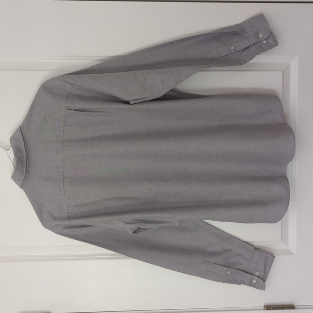 Perfect Length Untucked Button Down Shirt Gray Sonoma Goods For Life size Medium - Picture 6 of 12